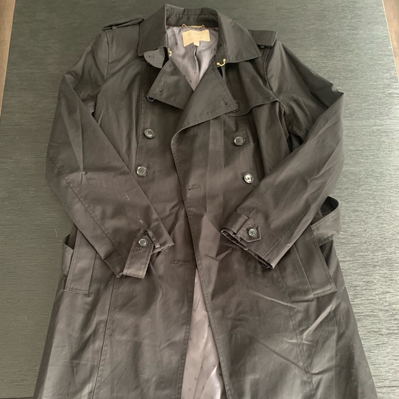 Banana Republic Trench - Picture 3 of 5